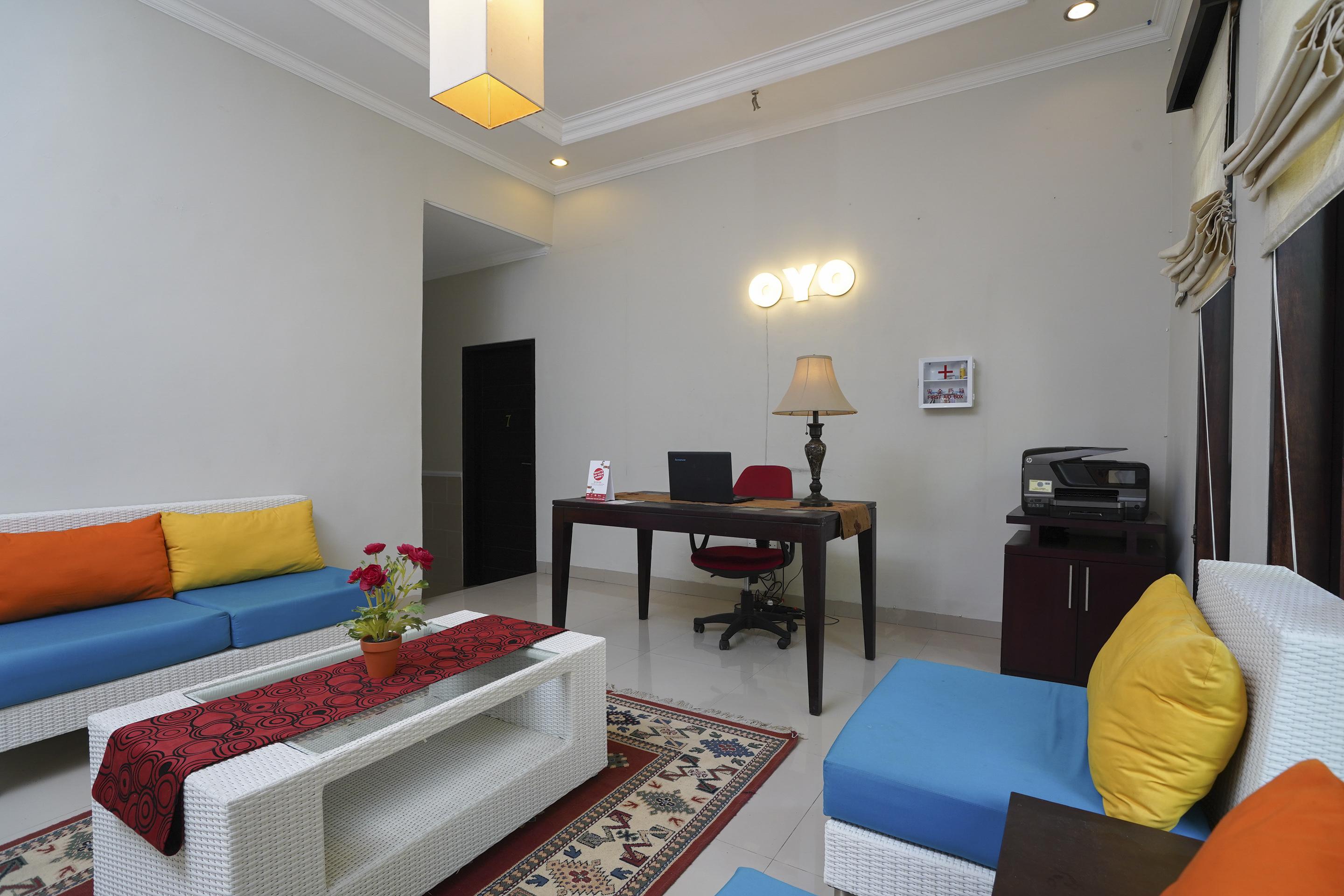 Oyo 2321 Griya Shanti Homestay Ketewel Exteriör bild